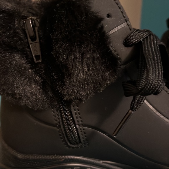 Skechers high top sneakers black size 8 - Picture 5 of 7